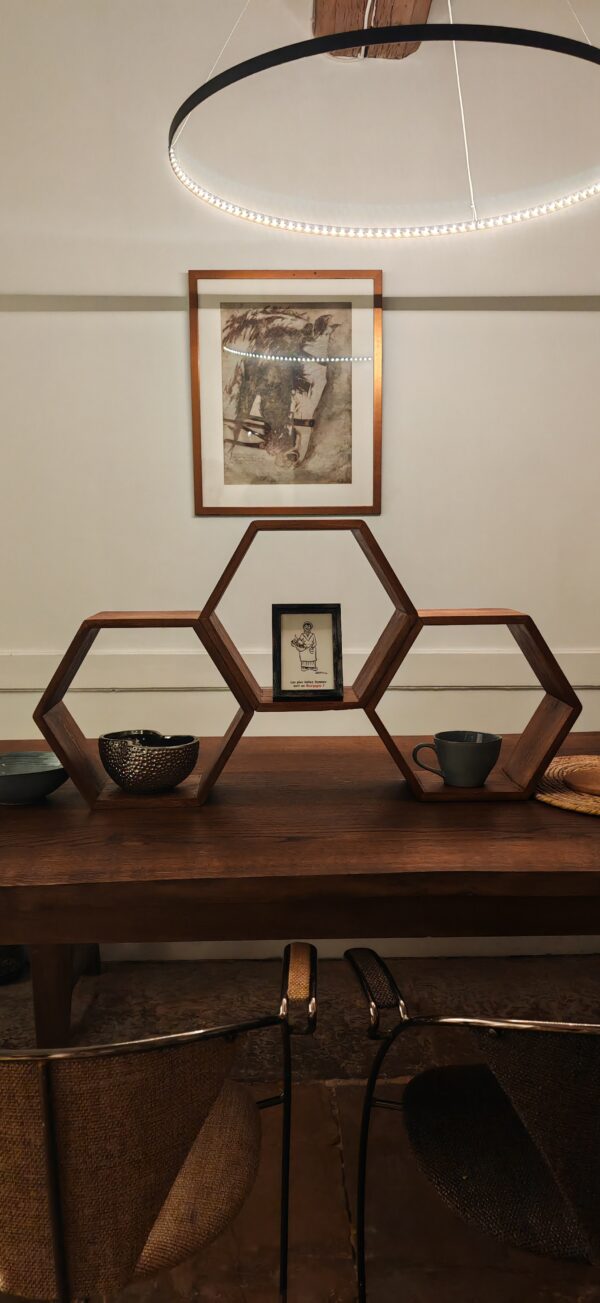 Étagère murale hexagonale